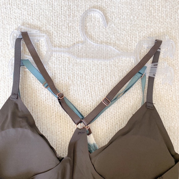 DANSKIN Soft Lightweight Lounge Bra 2Piece Set Medium - Picture 2 of 4